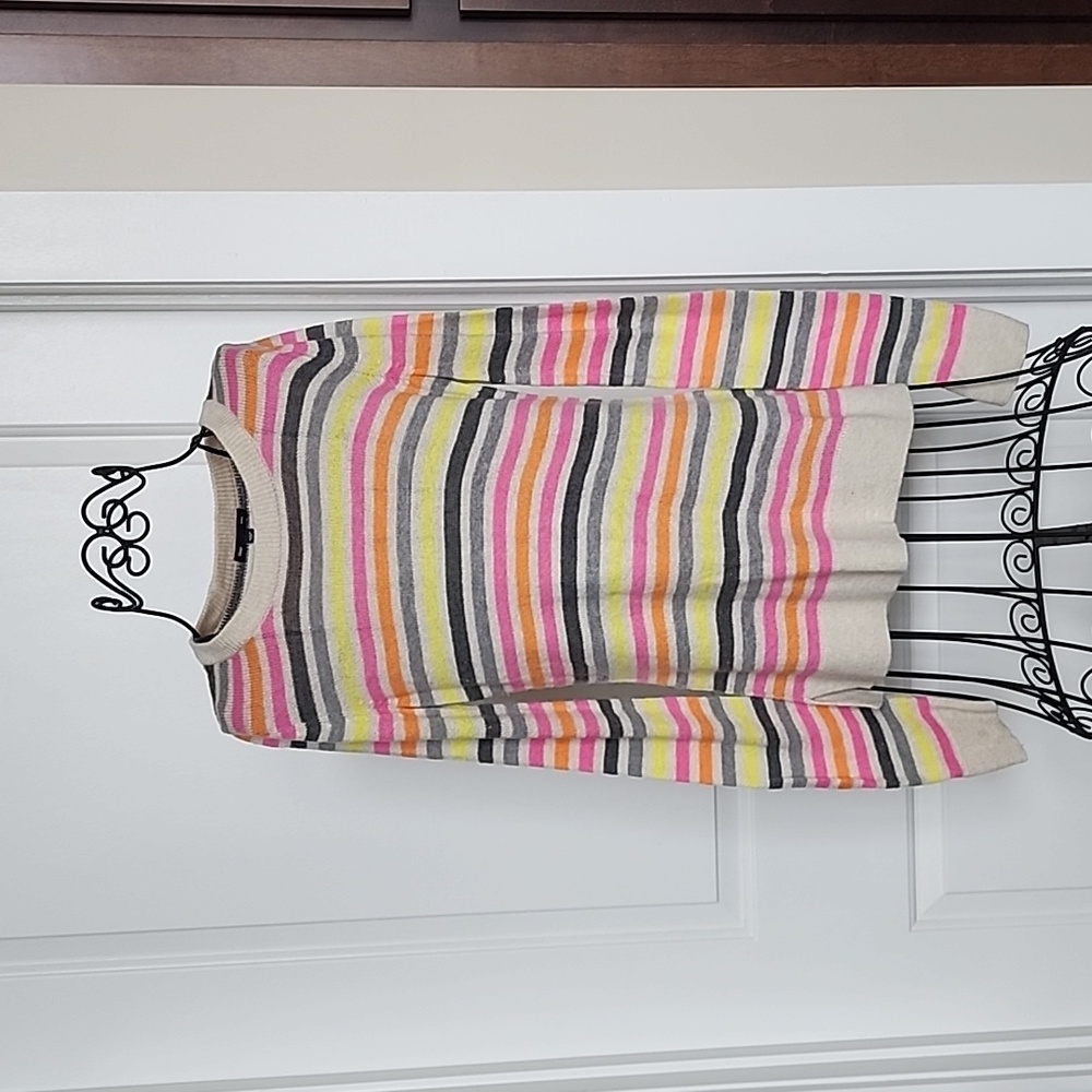Gap Sweater. Size small.